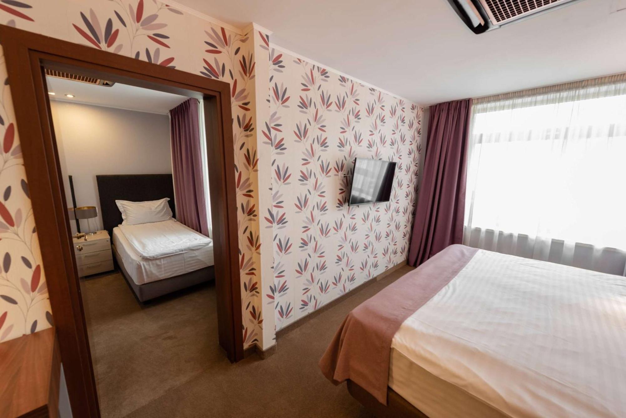 Wyndham Hotel 5*